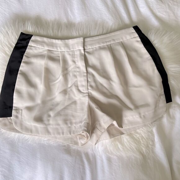 Bcbg shorts bundle 2 pack - Picture 2 of 4